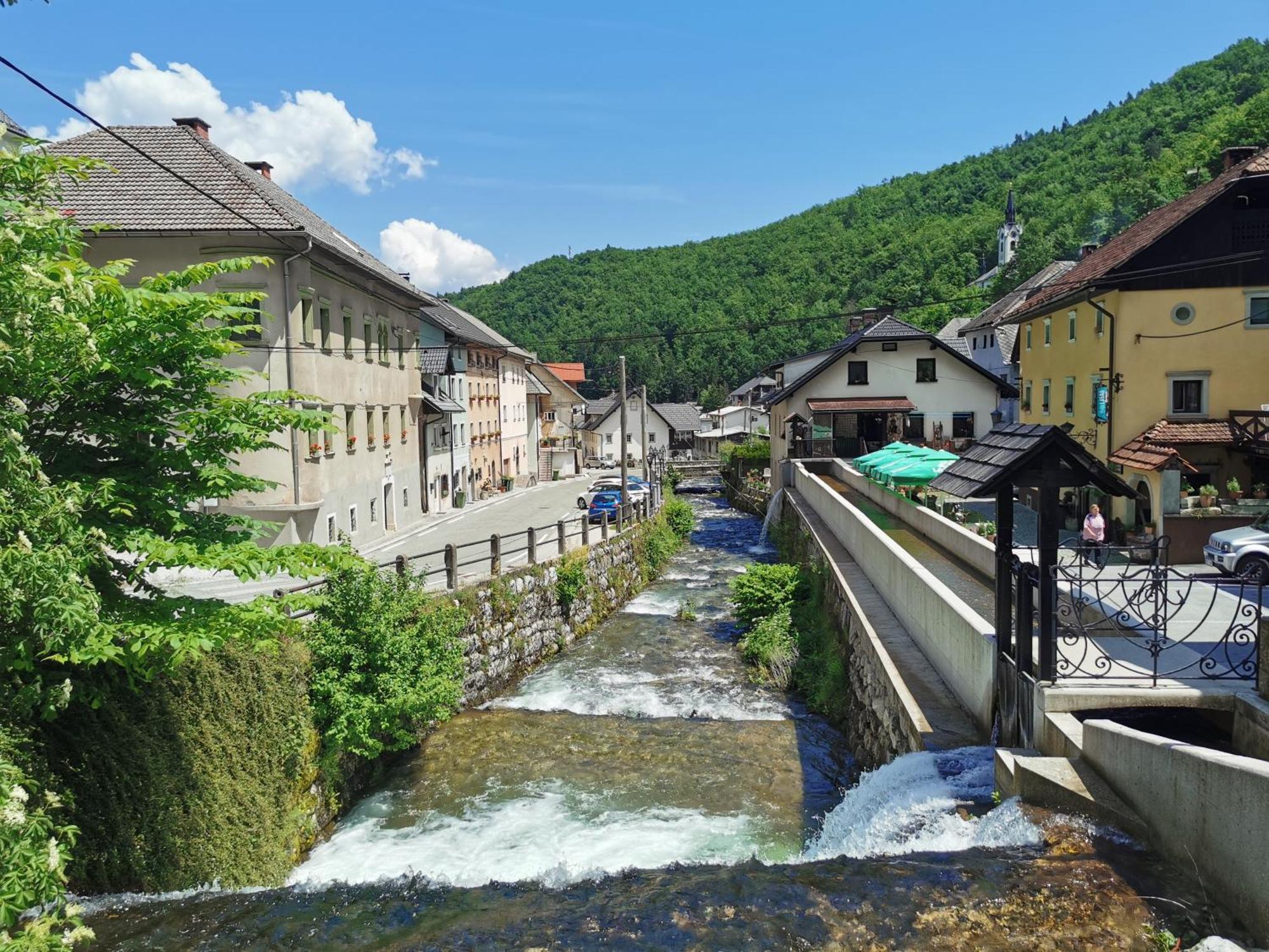 Bajta Kroparica Exterior photo